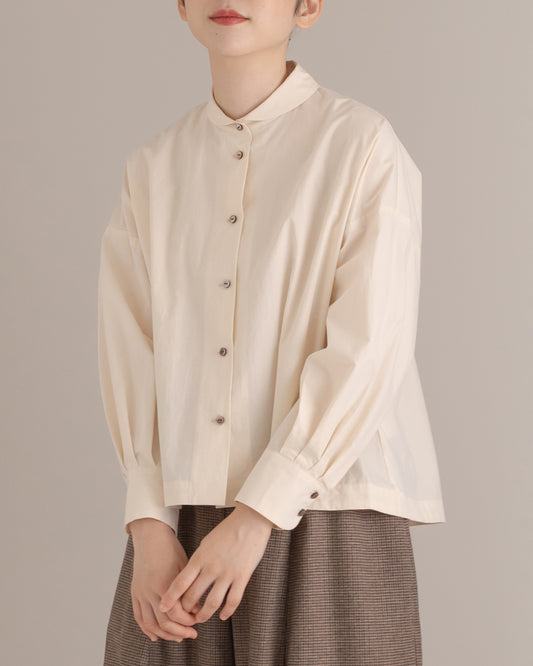 Dutch collar shirt / typewriter cotton / light beige