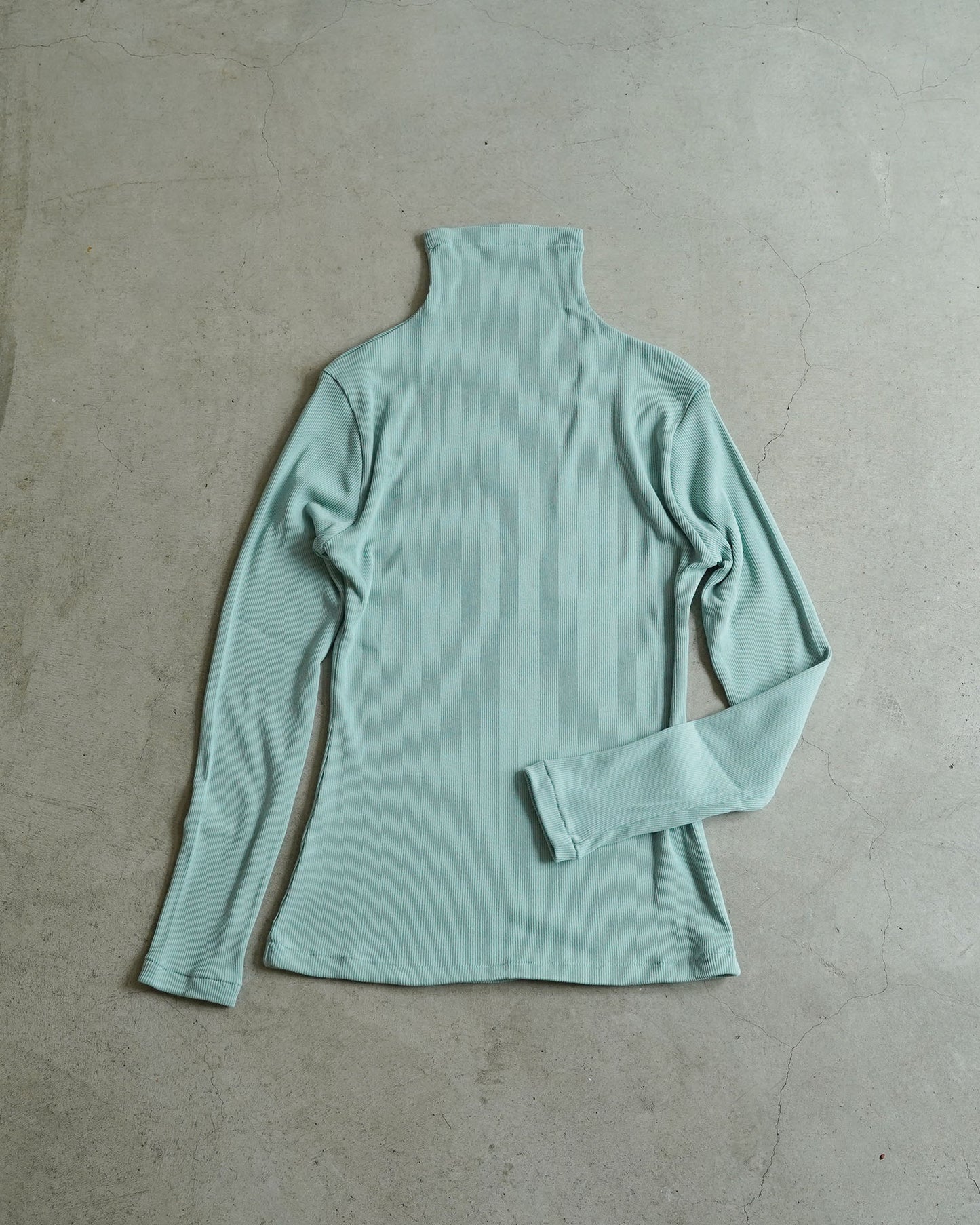 Ribbed high neck
