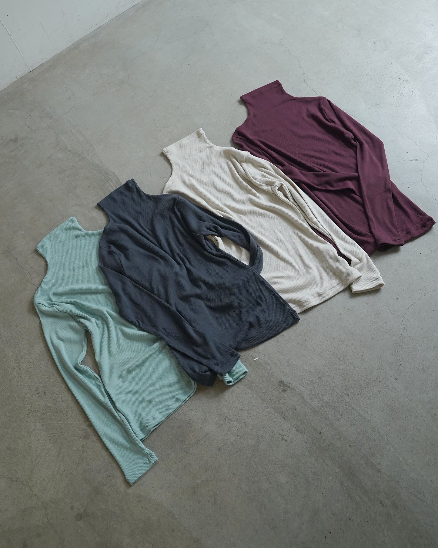 Ribbed high neck