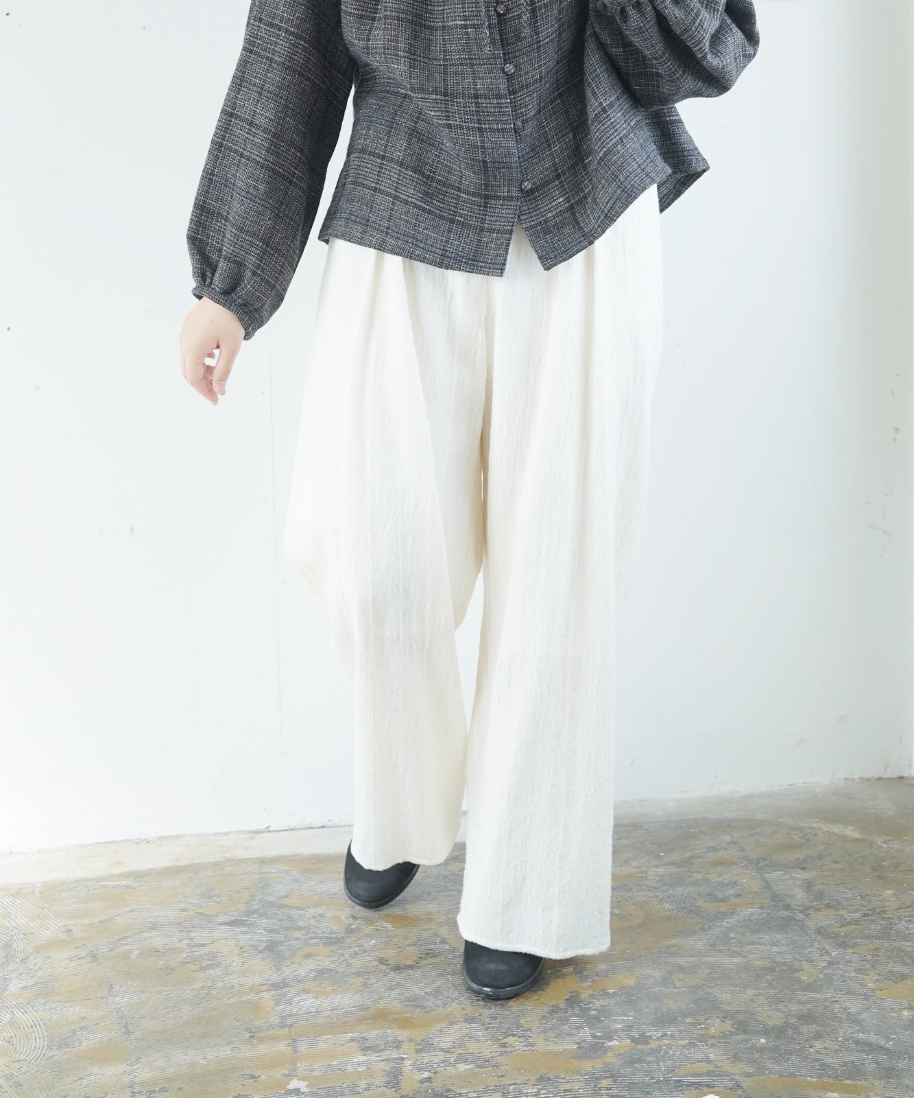 Under construction | [11/02 (Sat) launch] Straight pants wool stripe