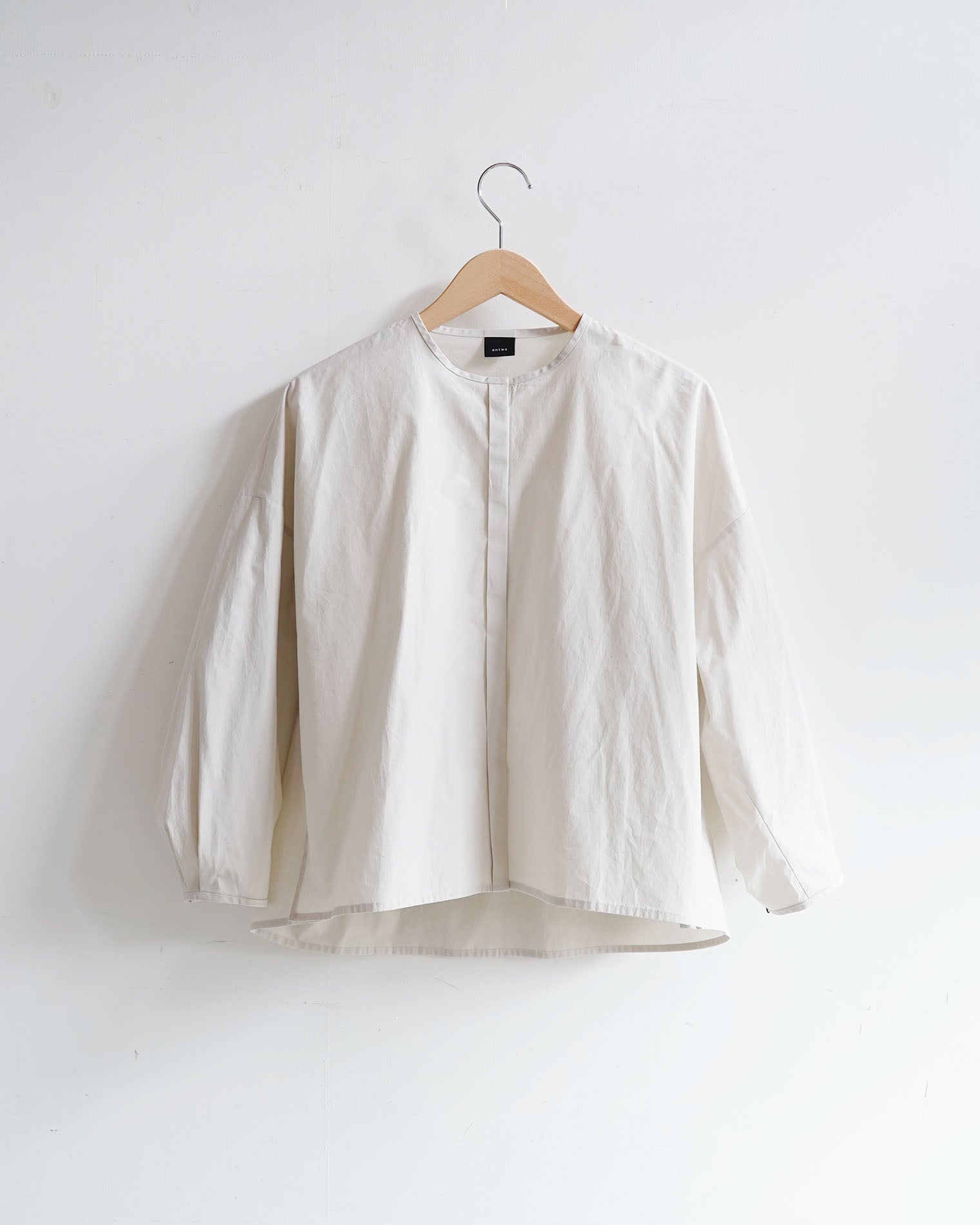 YLEVE コットンタイプライター　バンドカラーシャツ　上代3.6万 YLEVE コットンタイプライター バンドカラーシャツ 上代3.6万