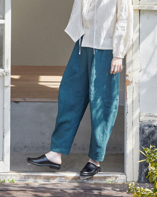 [Available from 12:00 PM on Saturday, September 13th] Tapered Pants / Heavy Linen Twill / Green