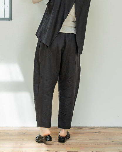 [Available from 12:00 PM on Saturday, September 13th] Tapered Pants / Heavy Linen Twill / Black