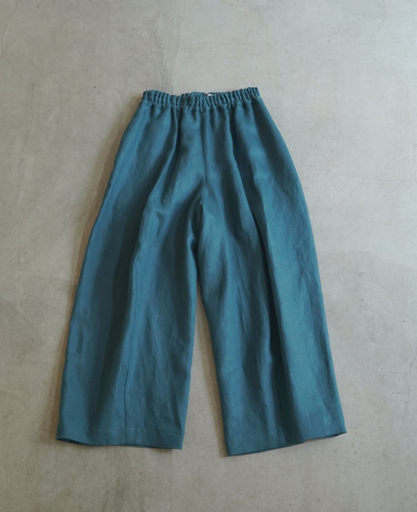 [Available from 12:00 PM on Saturday, September 13th] Wide-leg pants / Heavy linen twill / Green