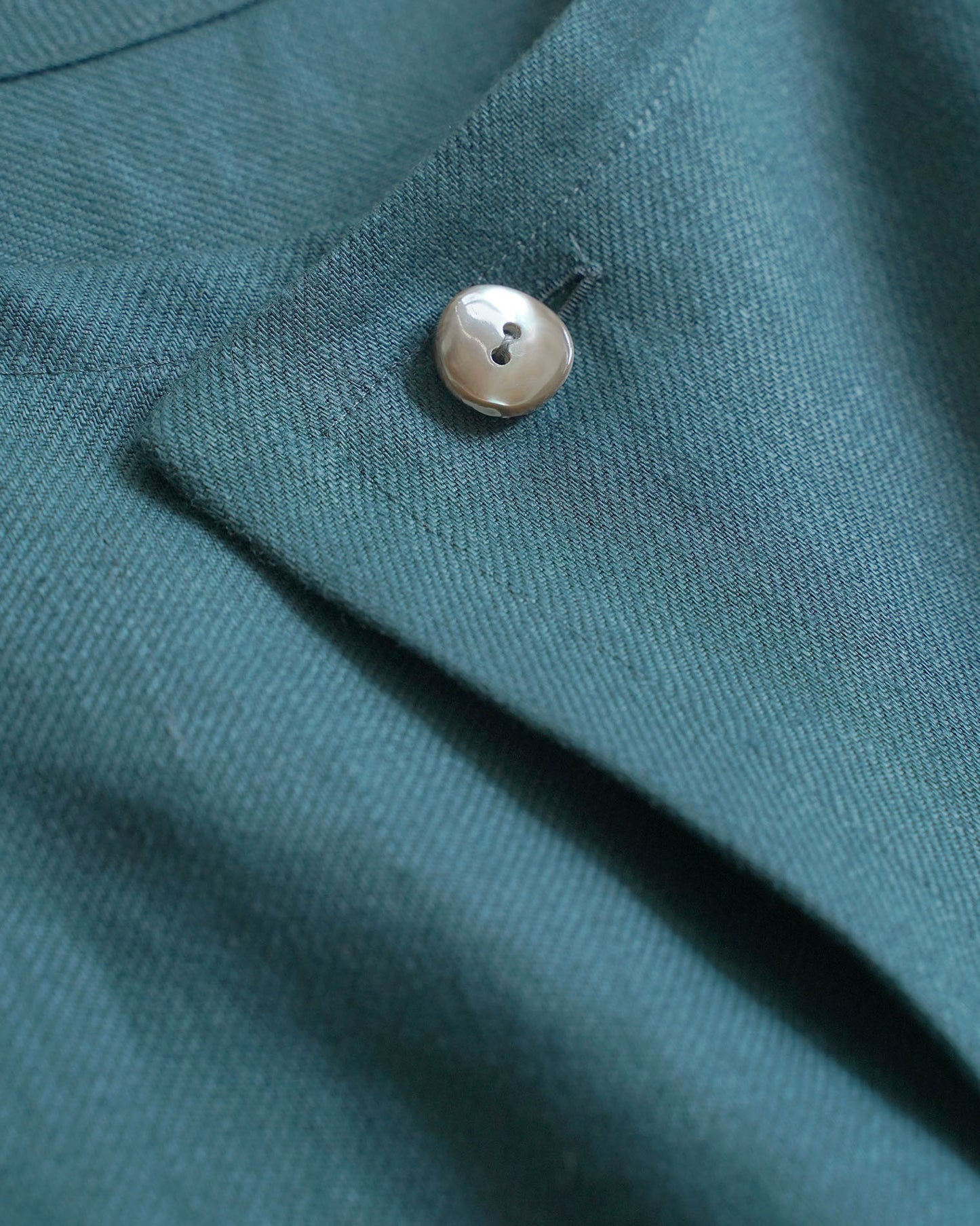 [Available from 12:00 PM on Saturday, September 13th] Tucked Vest / Heavy Linen Twill / Green