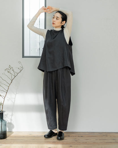 [Available from 12:00 PM on Saturday, September 13th] Tuck Vest / Heavy Linen Twill / Black