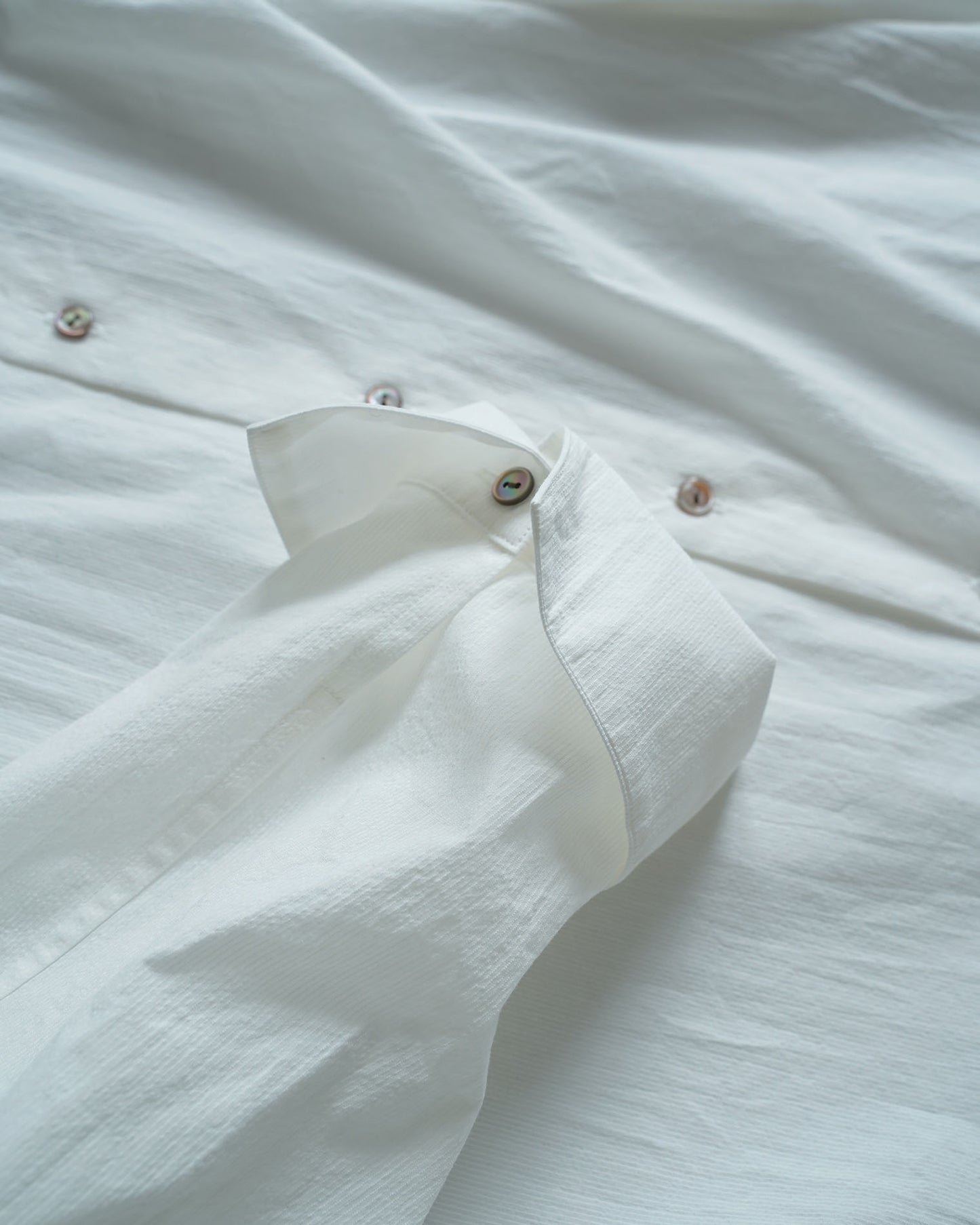 [On sale from 12:00 PM on Saturday, September 13th] Overshirt / Cotton Stripe / White