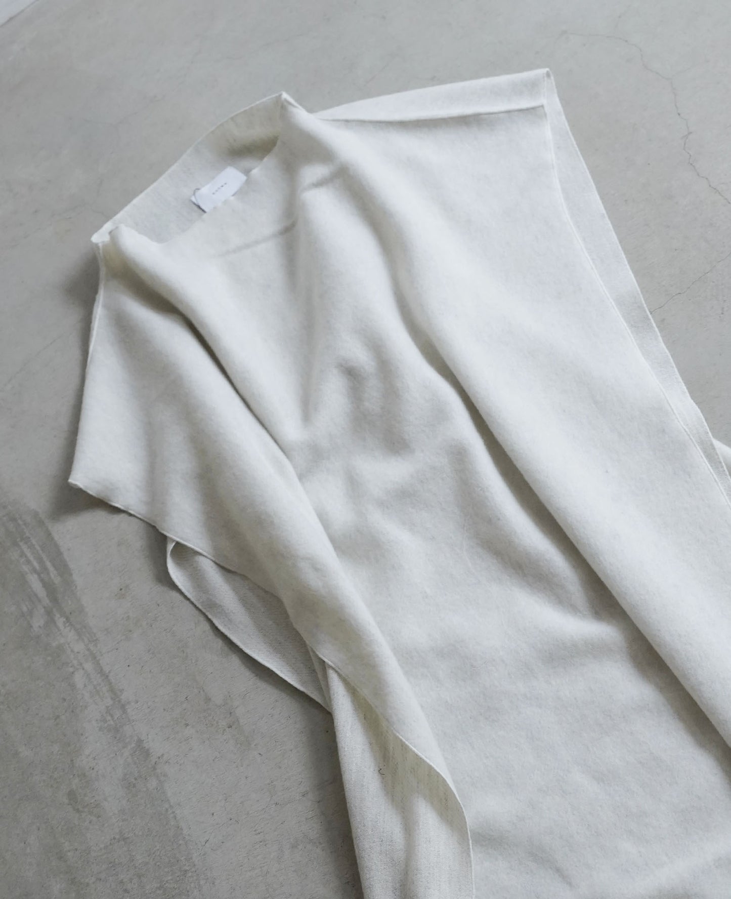 Playful Cape / Shaggy Wool