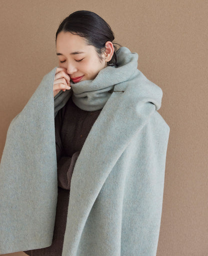 プレイフルケープ / シャギーウール / ペールブルー