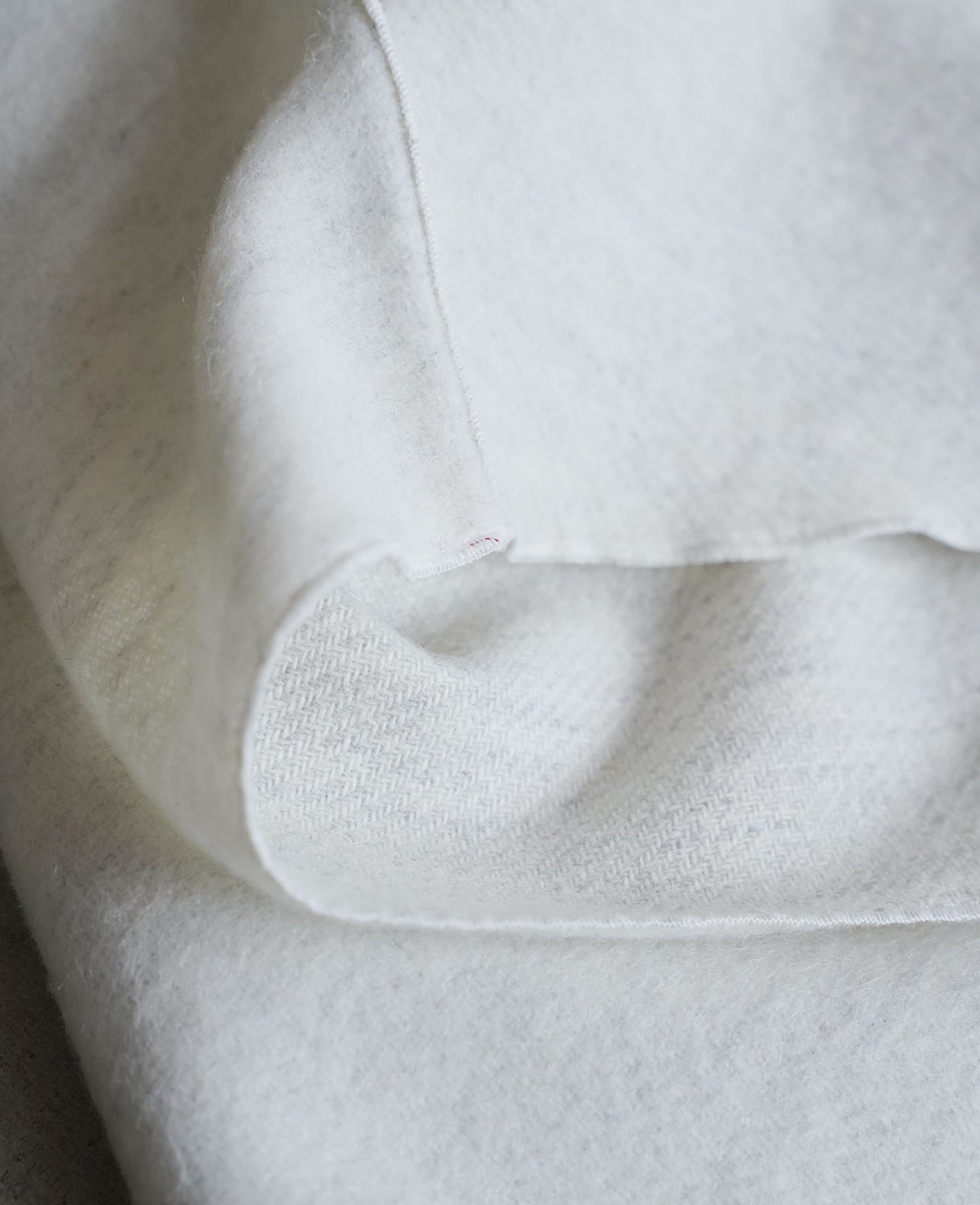 Playful Cape / Shaggy Wool