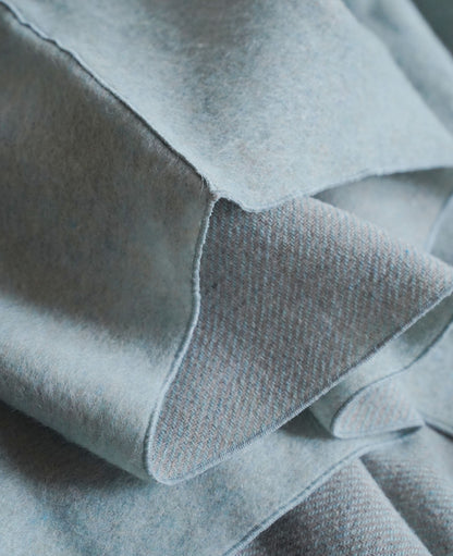 プレイフルケープ / シャギーウール / ペールブルー