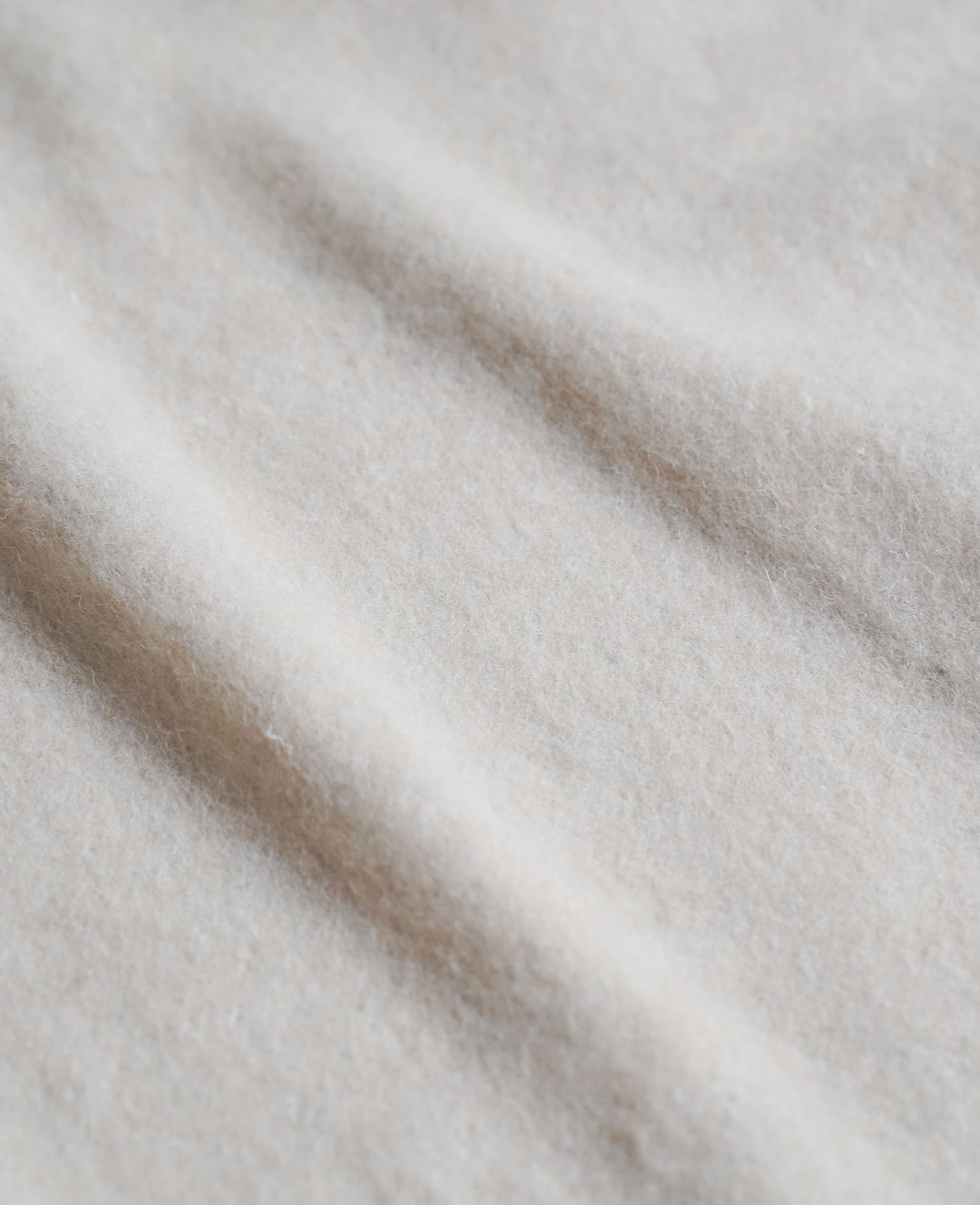 Playful Cape / Shaggy Wool