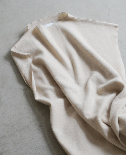 Playful Cape / Shaggy Wool