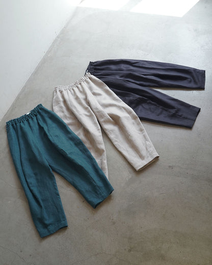[Available from 12:00 PM on Saturday, September 13th] Tapered Pants / Heavy Linen Twill / Green