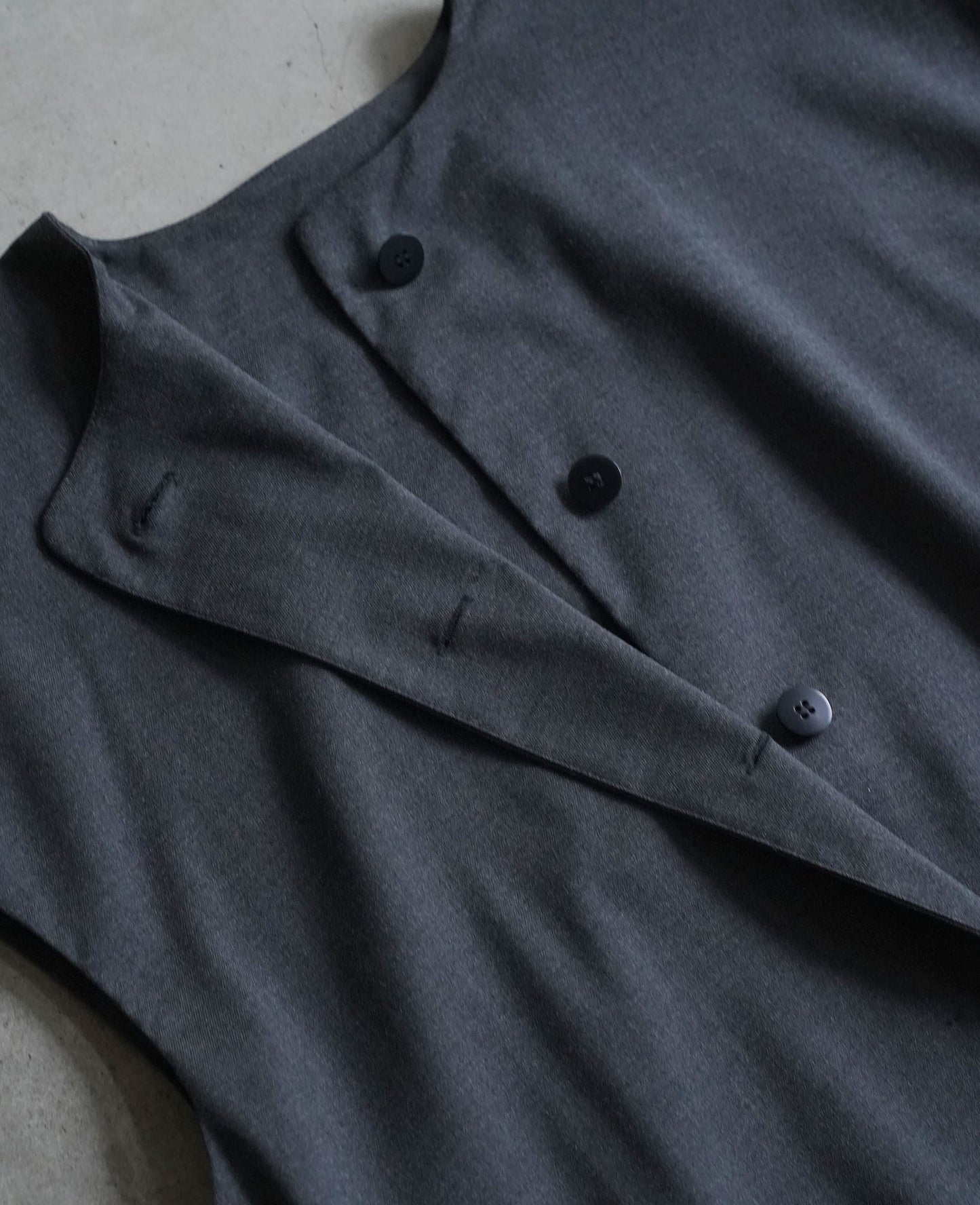 ノーカラーコクーンベスト / TRツイル