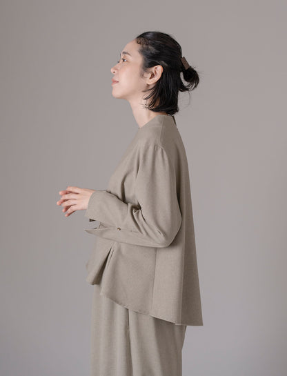 [On sale from 12:00 on Saturday, March 1st] Side tuck blouse / Melange polyester