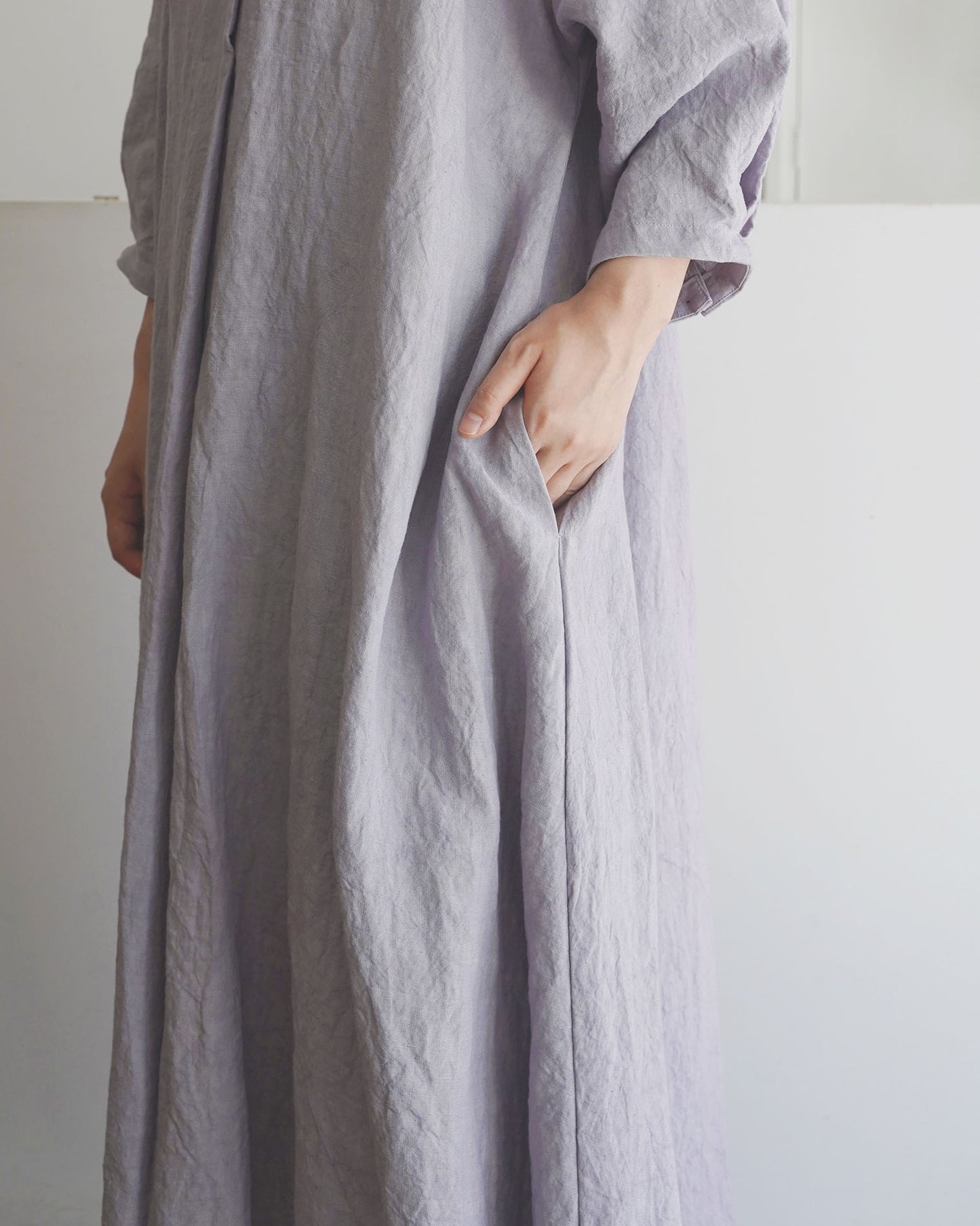 [On sale from 12:00 on Saturday, August 2nd] Tuck sleeve dress / Fanage linen