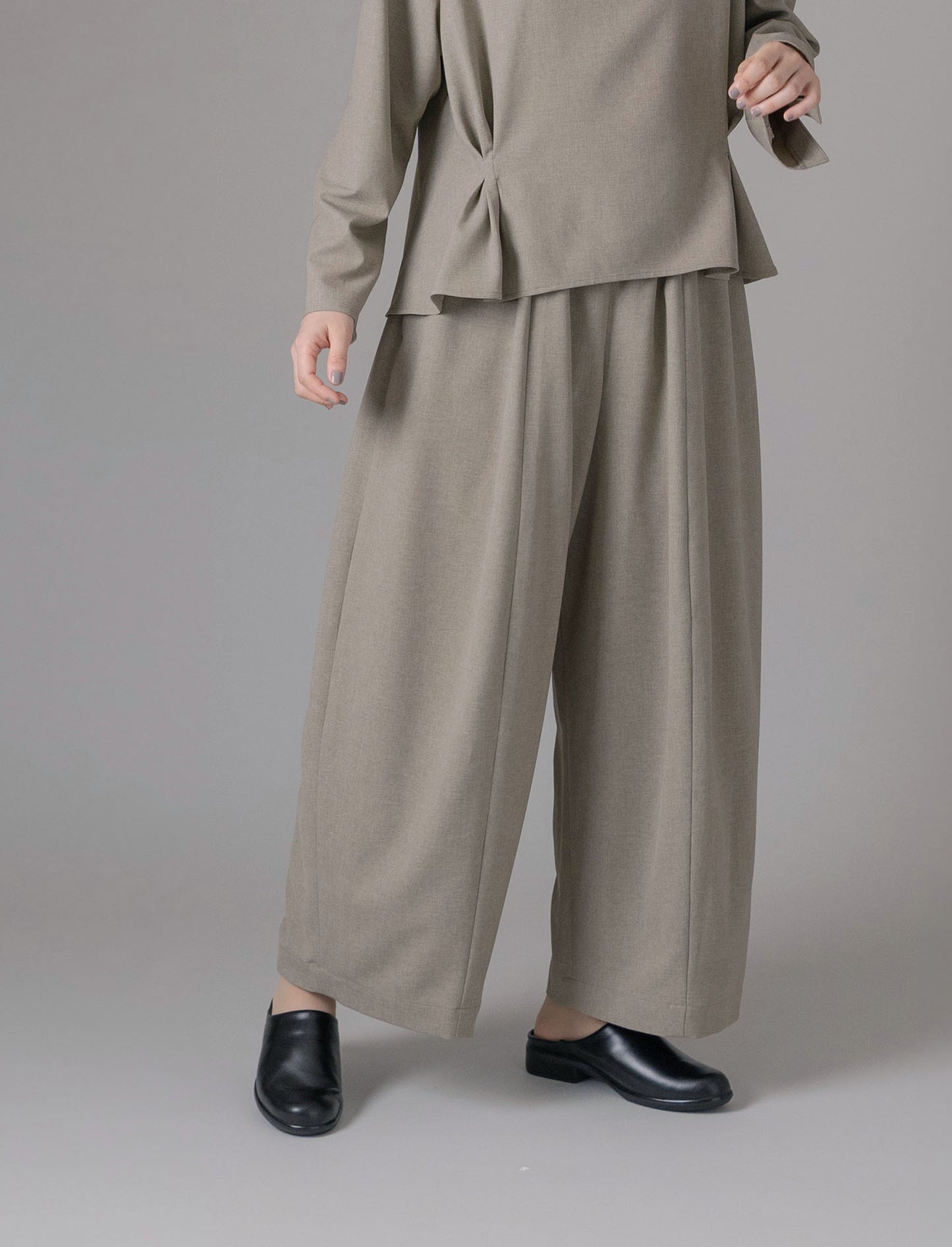 [On sale from 12:00 on Saturday, March 8th] Wide pants / Melange polyester