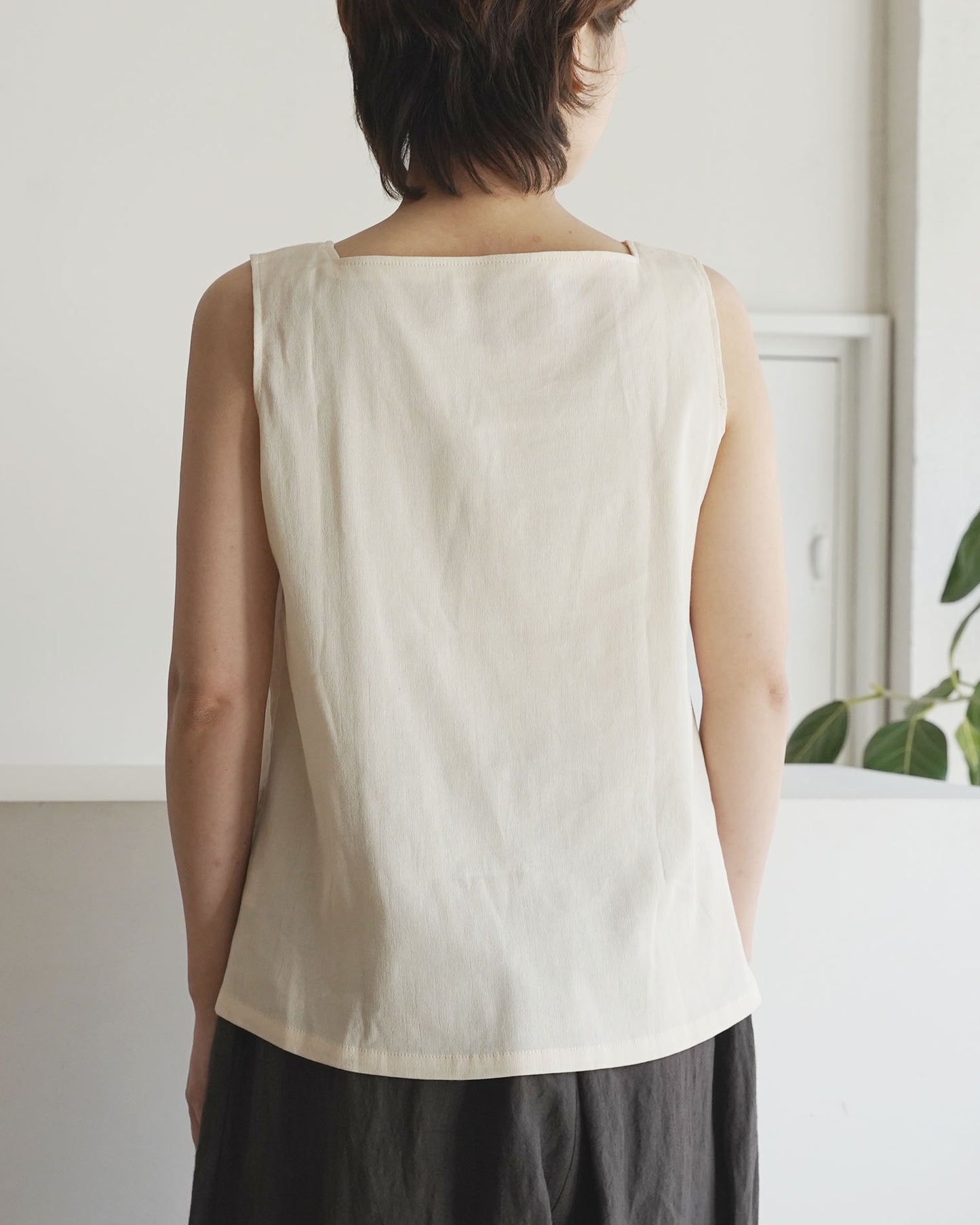 スクエアネックカットソー/ビワコットン