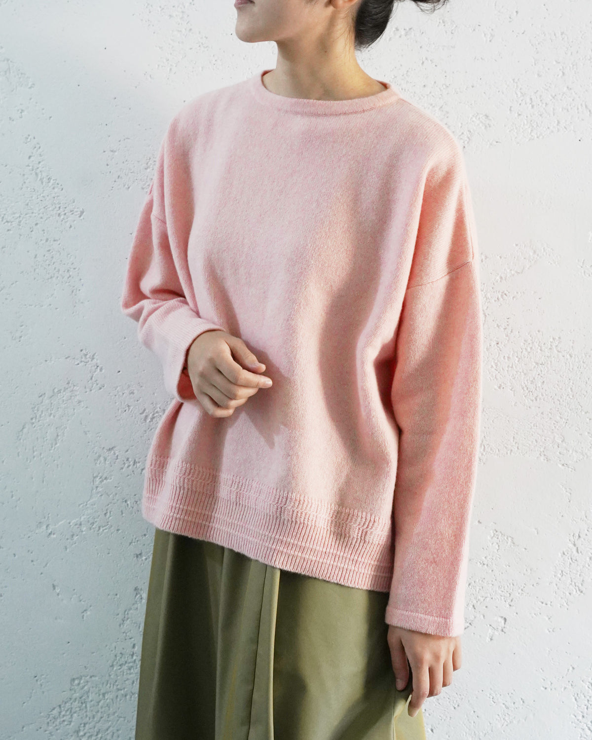 【Available October 24】Lambswool Crew Neck Sweater