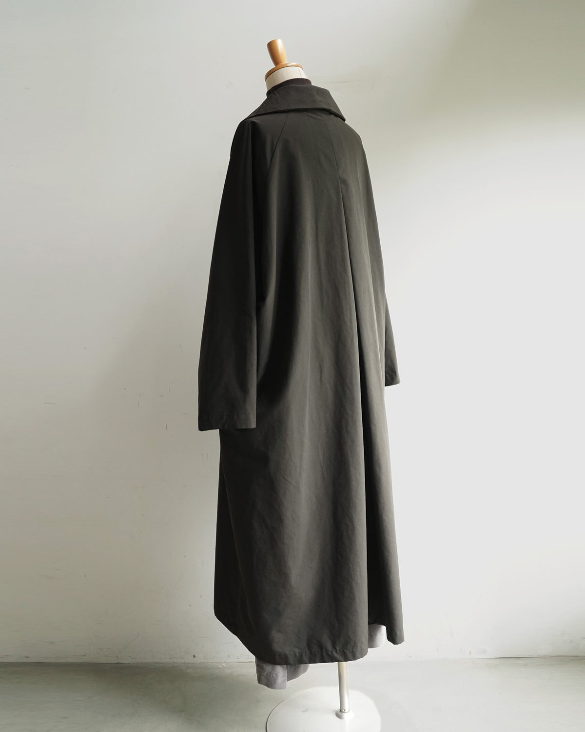 【10月3日発売】ステンカラーコート スムースバックツイル