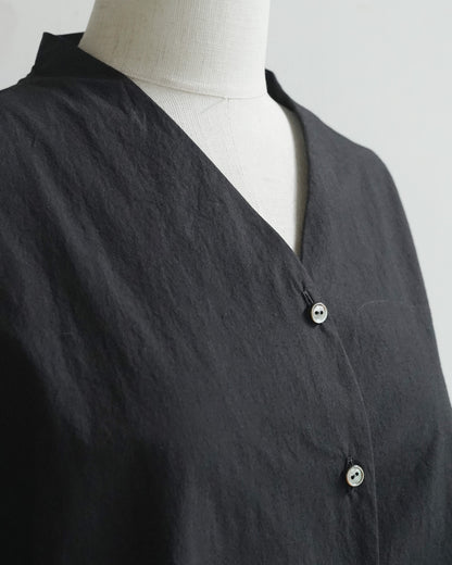 [Available October 17] Kitchen Shirt - Typewriter Cotton
