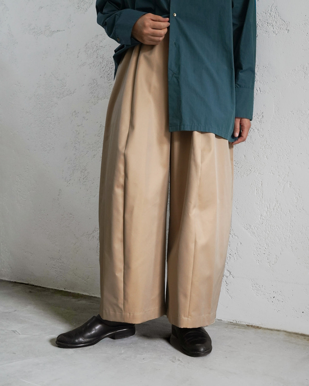 【10月3日発売】ワイドパンツ シャンブレーツイル