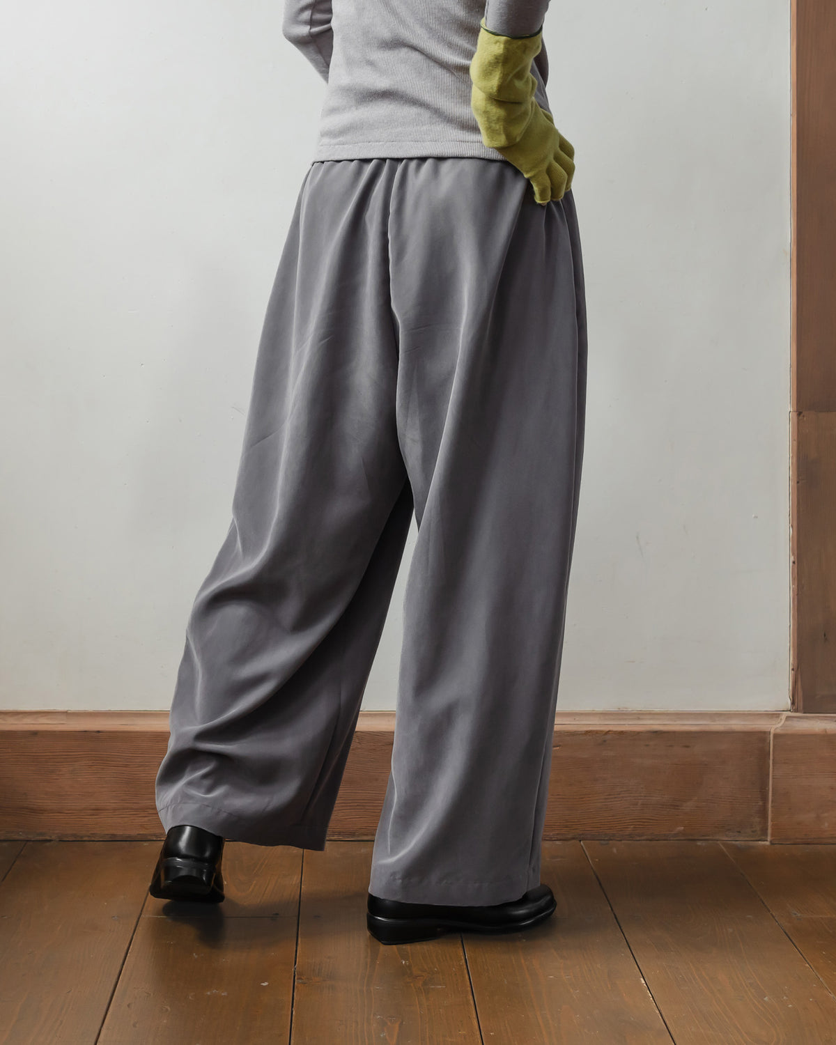 [Available October 17] Smooth Modal Wide-Leg Pants