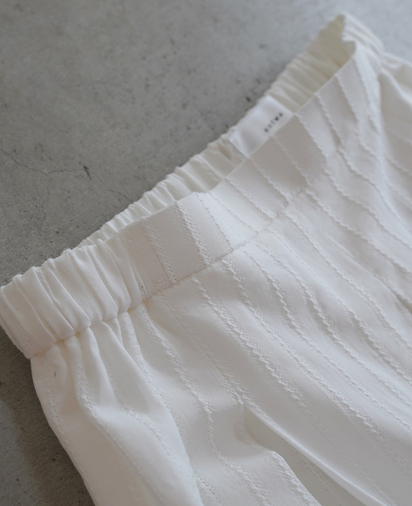 Box Tuck Skirt / Cotton Lace