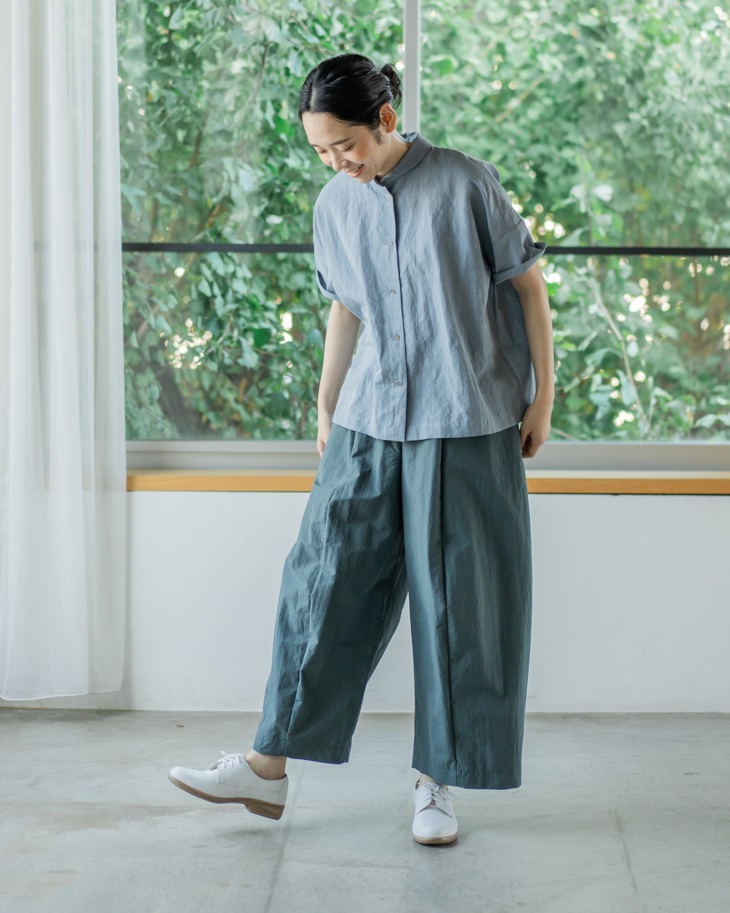 Wide pants / cotton-nylon typewriter