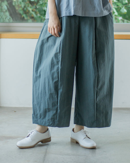[Available from 12:00 PM on Saturday, March 14th] Wide-leg pants/Cotton nylon typewriter