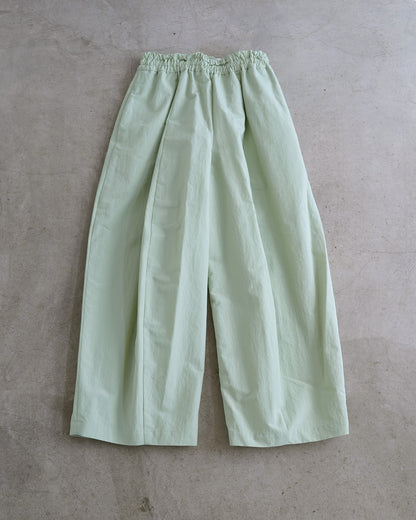 Wide pants/cotton-nylon typewriter