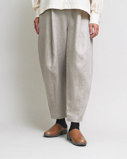 [Available from 12:00 PM on Saturday, September 13th] Tapered Pants / Heavy Linen Twill / Beige