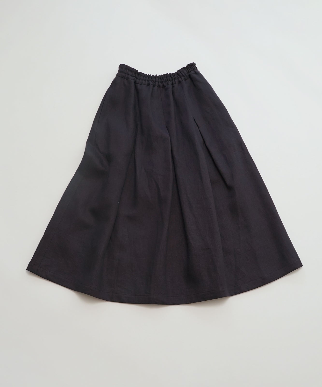 [On sale from 12:00 on Saturday, August 10th]Box pleated skirt in heavy linen twill