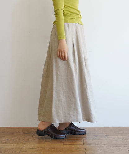 [On sale from 12:00 on Saturday, August 10th]Box pleated skirt in heavy linen twill