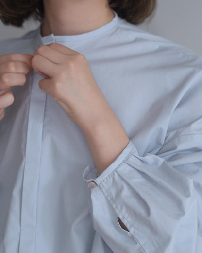 Under construction | [Released on 10/05] Stand collar shirt, puffed weave