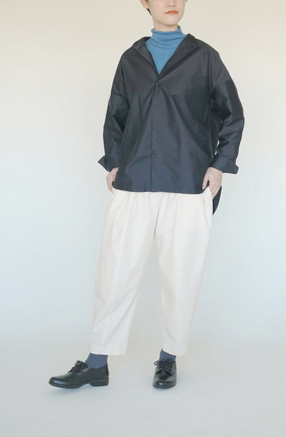 Tapered pants in tightly twisted twill